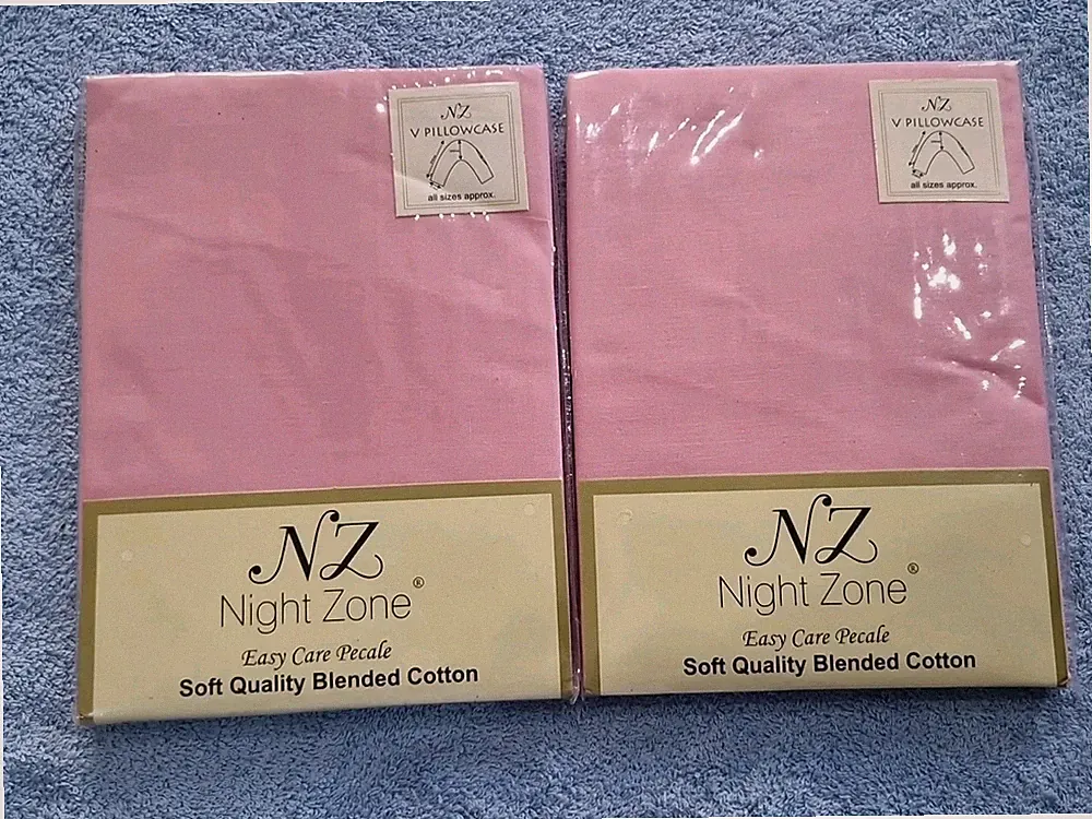 2 Kissenbezüge Night Zone pflegeleicht Pecale V-Form rosa