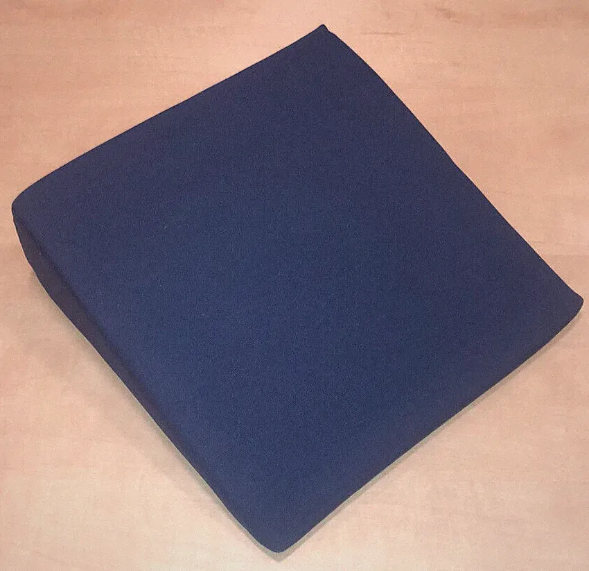 Junior Keilkissen orthopädisches Sitzkissen für Kinder 26x26x7 cm in 5 Farben