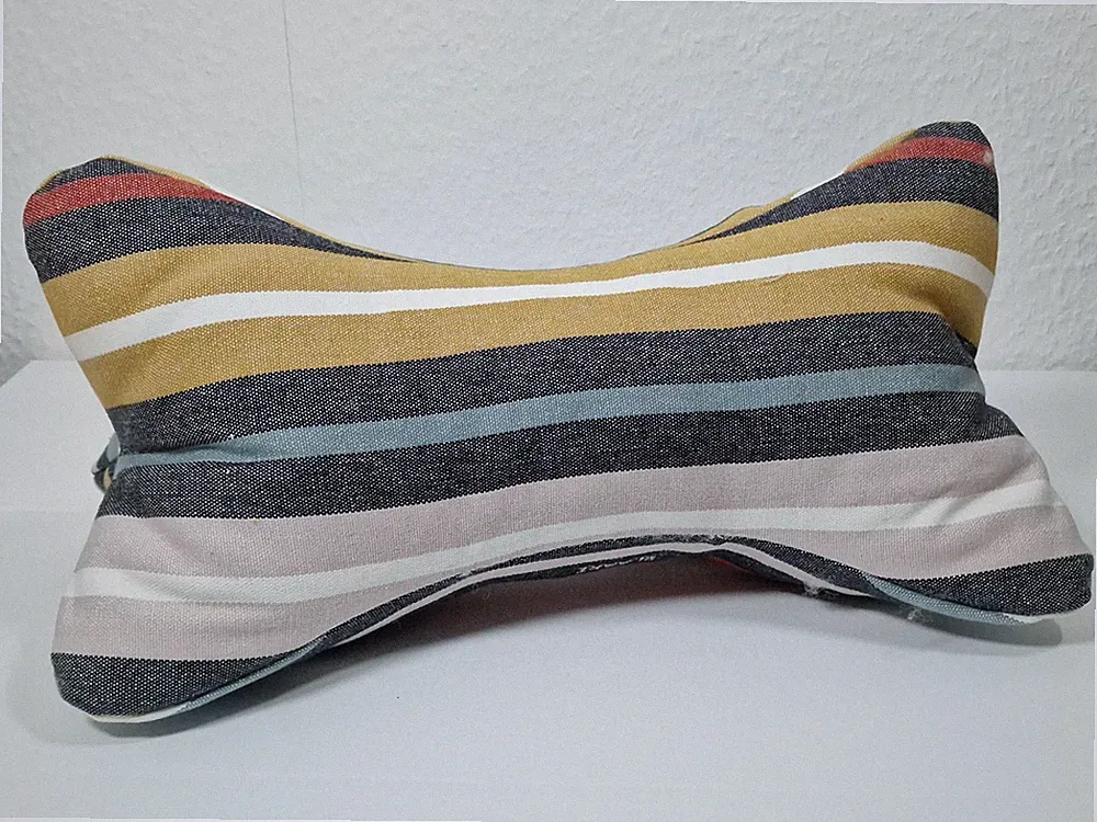 Leseknochen Nackenkissen Buchstütze handmade Unikat Einzelstück Kissen ♻️