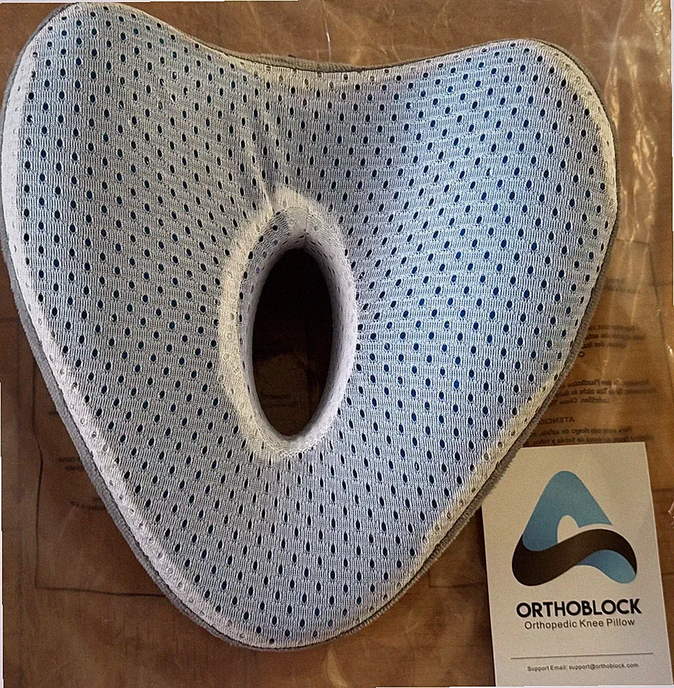 Orthoblock - Orthopädisches Kniekissen mit kühlendem Gelpolster - Grau