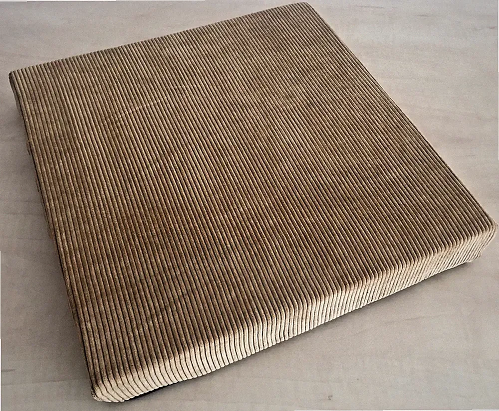 orthopäd. Rollstuhl - / Sitzkissen 40x40x5 cm mit Cord Bezug in 3 Farben