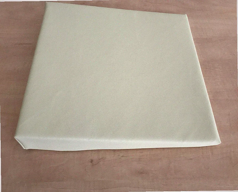 orthopädisches Keilkissen 38 x 38 x 7/1 cm mit Kunstlederbezug in 3 Farben