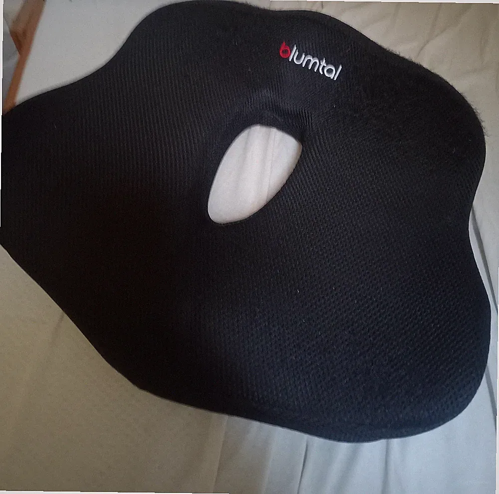 orthopädisches Steißbein-Sitzkissen von Blumtal (Memory Foam, U-Form)