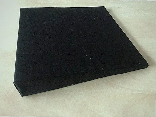 Premium Keilkissen orthopädisches Sitzkissen schwarz 38 x 38 x 7/1 cm
